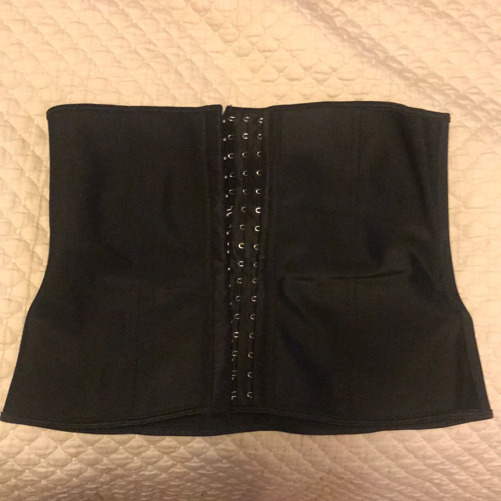 WAIST TRAINER